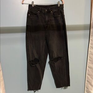 Black Distressed Jeans